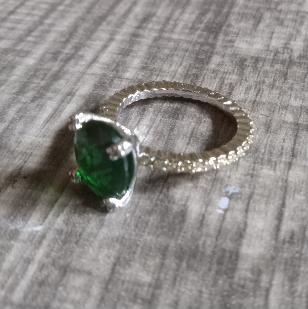 Ring - Picture 6 of 6